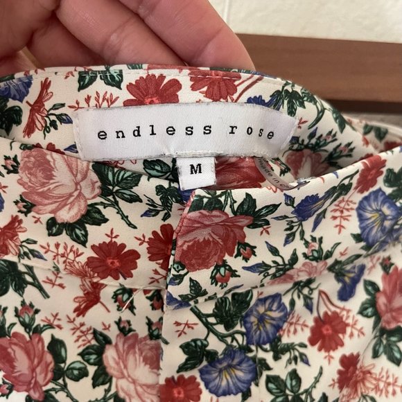 Endless Rose Floral Basic Shorts - Picture 5 of 11